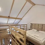 Tarasy Wang Bed and Breakfast