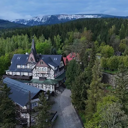 Tarasy Wang Bed & Breakfast 4*